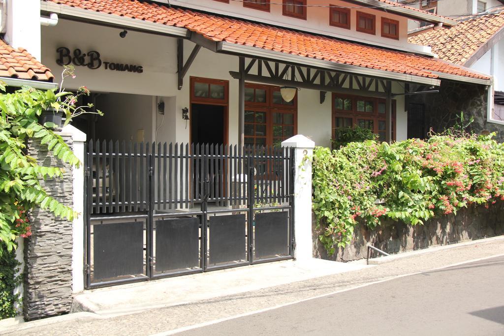 Bed And Breakfast Tomang Jakarta Ngoại thất bức ảnh